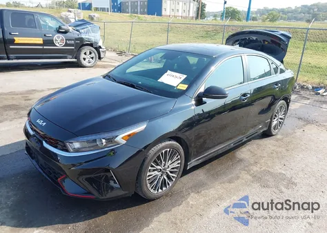 2023 Kia Forte Gt-Line z USA, uszkodzony, nr VIN 3KPF54ADXPE618660